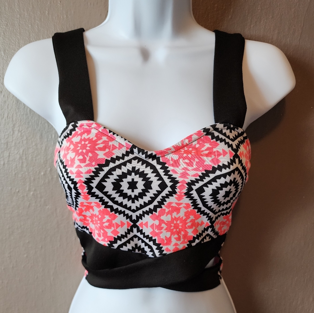 Charlotte Russe Geometric Print Crop Top